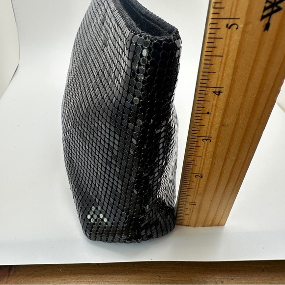 Vintage Neiman Marcus Black Mesh Shiny Chainmail Clutch Purse Rhinestone zipper - Picture 9 of 15